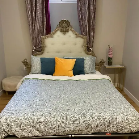 Beautiful Basement-tony Appartment-in The Heart Of